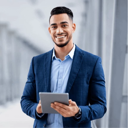 empresario sonriendo